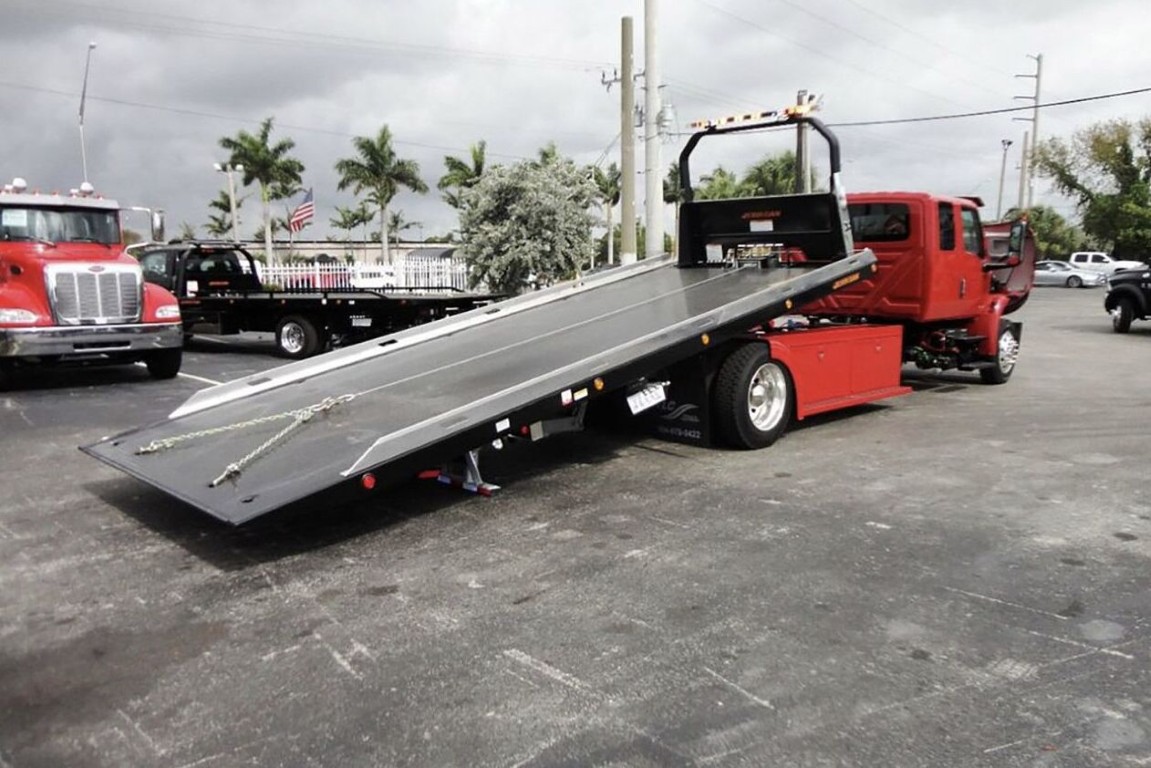 Flatbed Towing service in Encinitas, CA